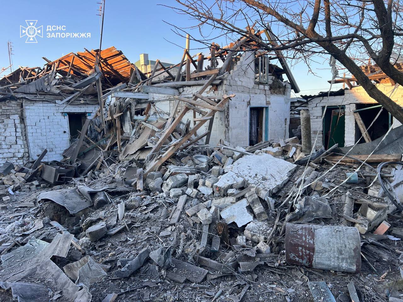 У ДСНС розповіли про наслідки ворожого удару по Запорізькому району